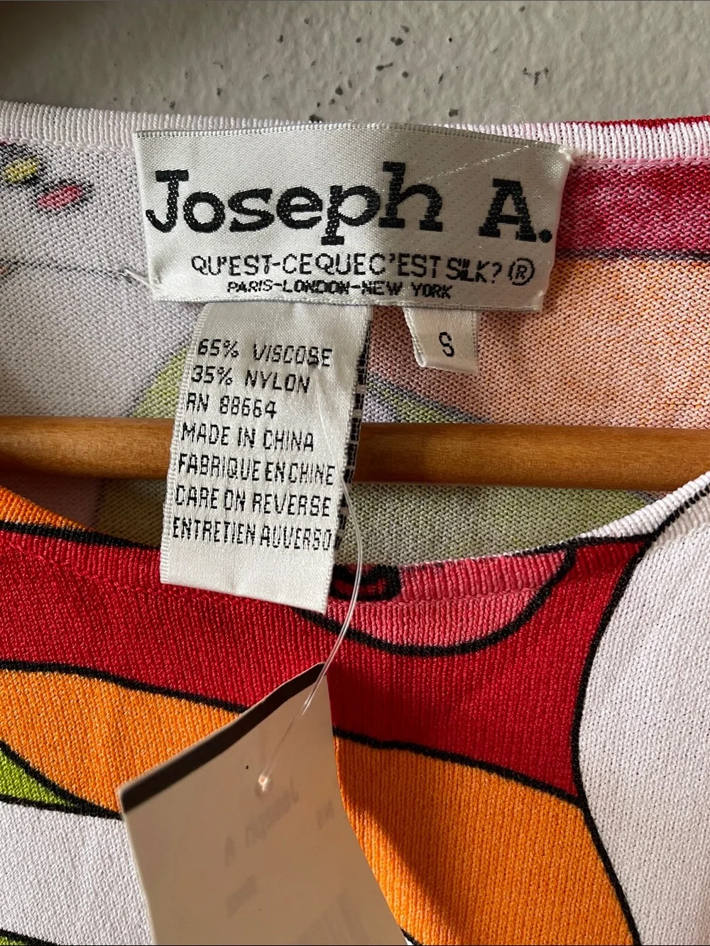 Joseph A Y2K Vibrant Swirl Print 3/4 Sleeve Top in Pink, Orange, Lime & White - Picture 3 of 7